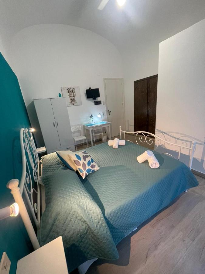 Maqueda Rooms Palermo Eksteriør bilde